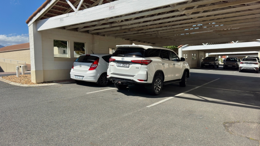 1 Bedroom Property for Sale in Harbour Island Western Cape